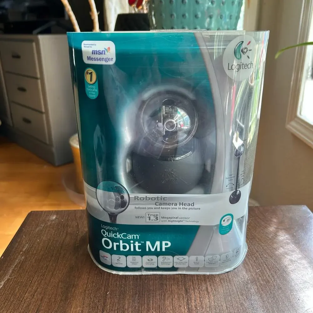 NEW Logitech Black QuickCam Orbit MP 961422-0403 Robotic Camera Head Webcam